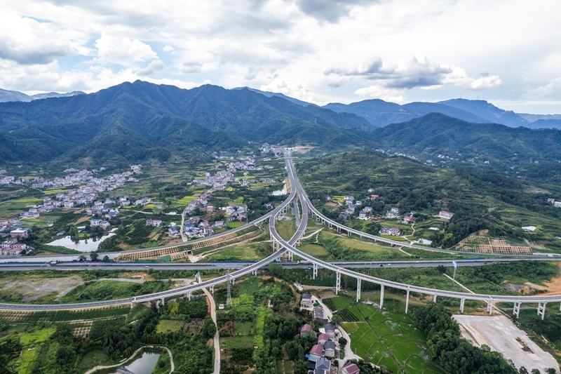 確?；緦?shí)現(xiàn)社會(huì)主義現(xiàn)代化取得決定性進(jìn)展 ——寫在黨的二十屆四中全會(huì)召開之際